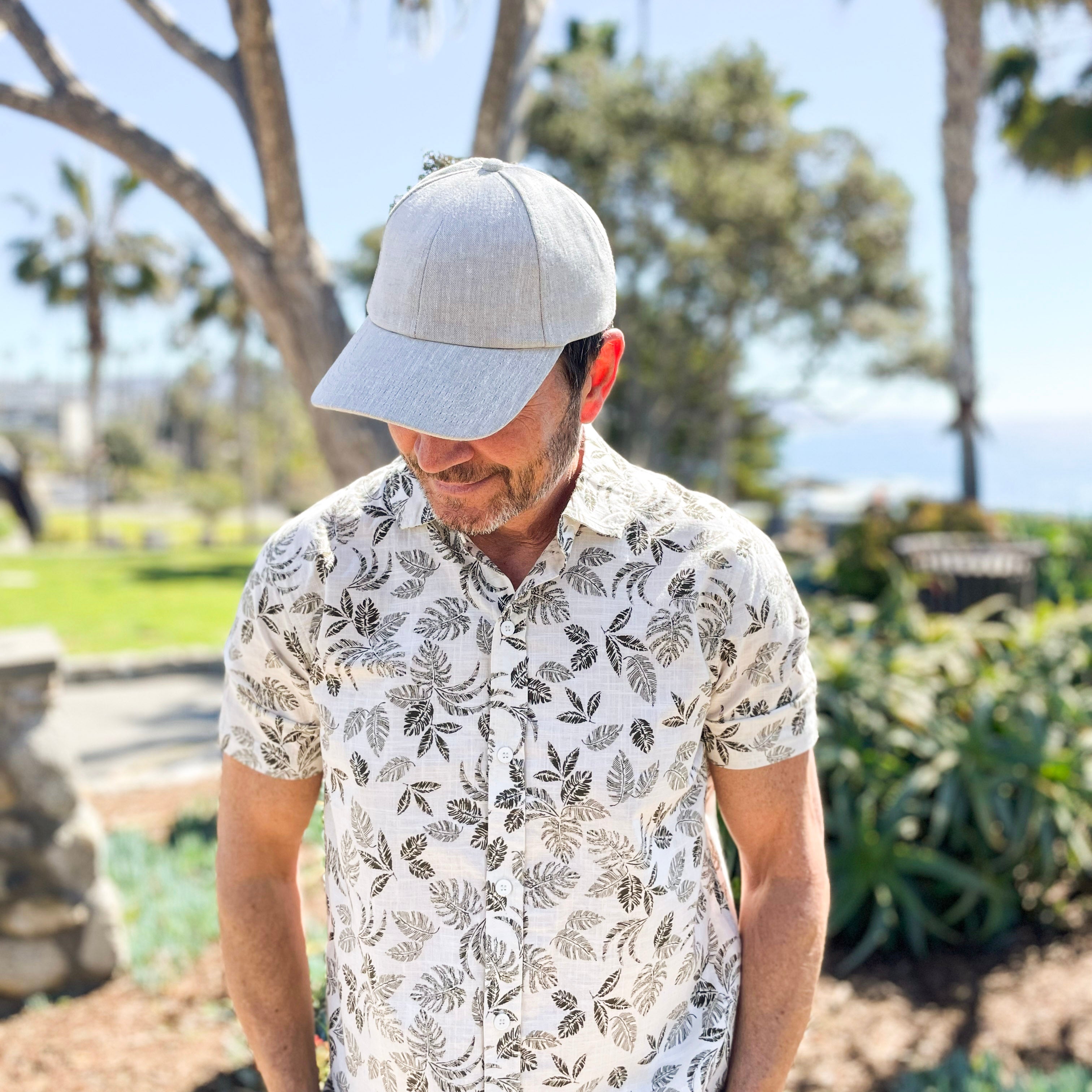 Model wearing Vandre Linen hat